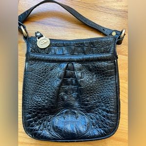 👜🖤 Brahmin Black Leather Crossbody Bag with Gold Finishes - Perfect for Travel
